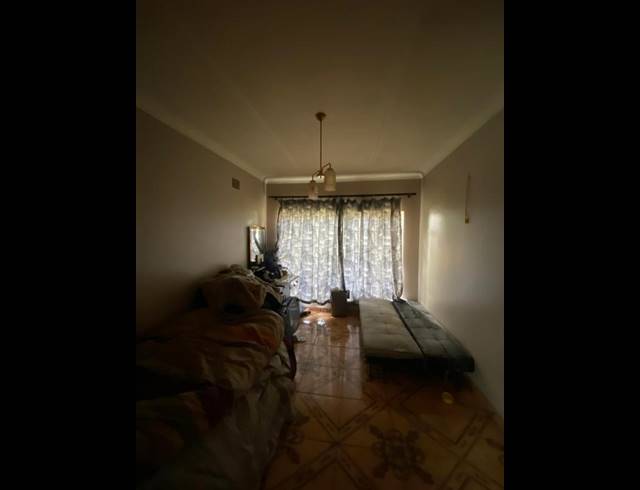 7 BEDROOM HOUSE FOR SALE IN SELCOURT